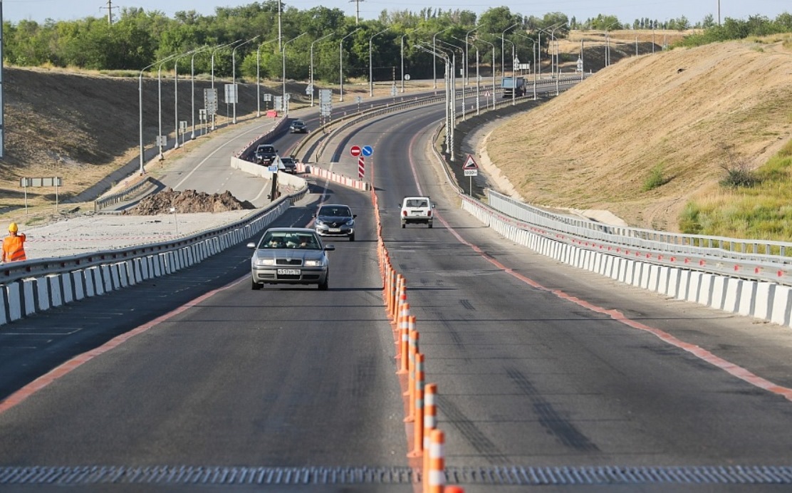 Под Волгоградом до конца года отремонтируют 20 км трассы Р-228