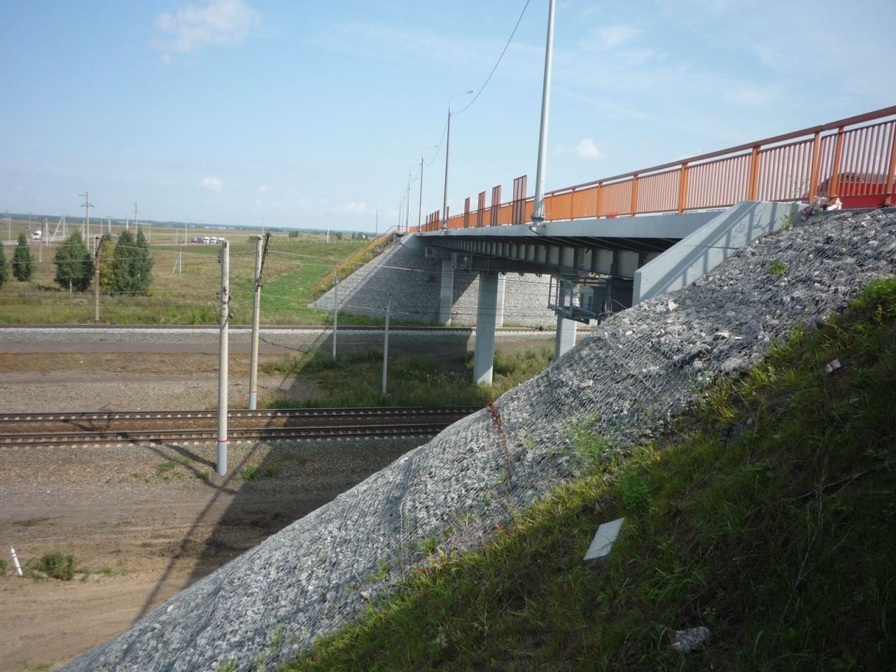 Новый путепровод в Новосибирской области перекрыли из-за дефектов
