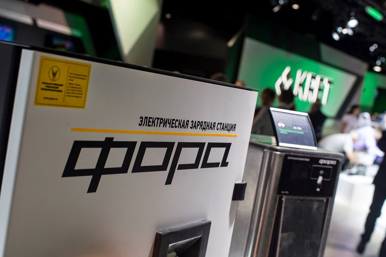 В 2021 году в России начнут выпуск станций для быстрой зарядки электромобилей