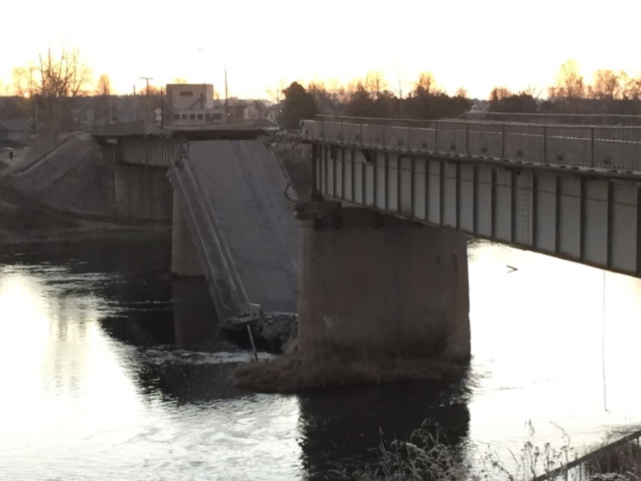 В Архангельской области открыли новый мост через Вагу