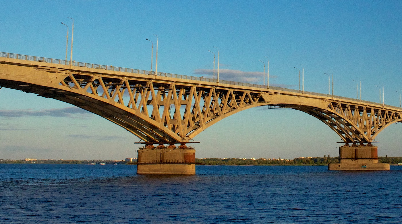 Река Волга мост Саратов Энгельс