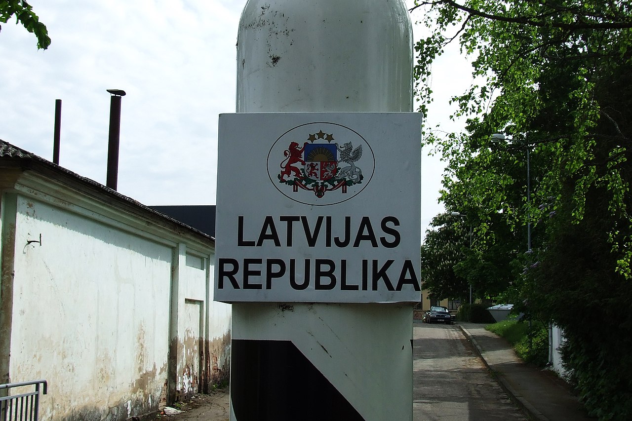 Страны Балтии прекращают сотрудничество с РФ и Беларусью по «зеленой карте»