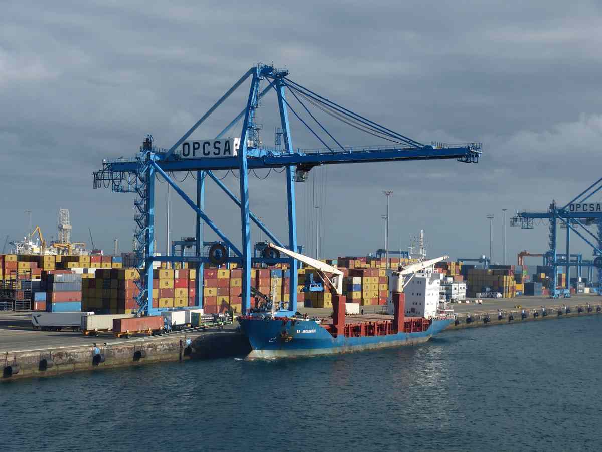 Объемы глобального рынка контейнерных перевозок в апреле увеличились на 20%
