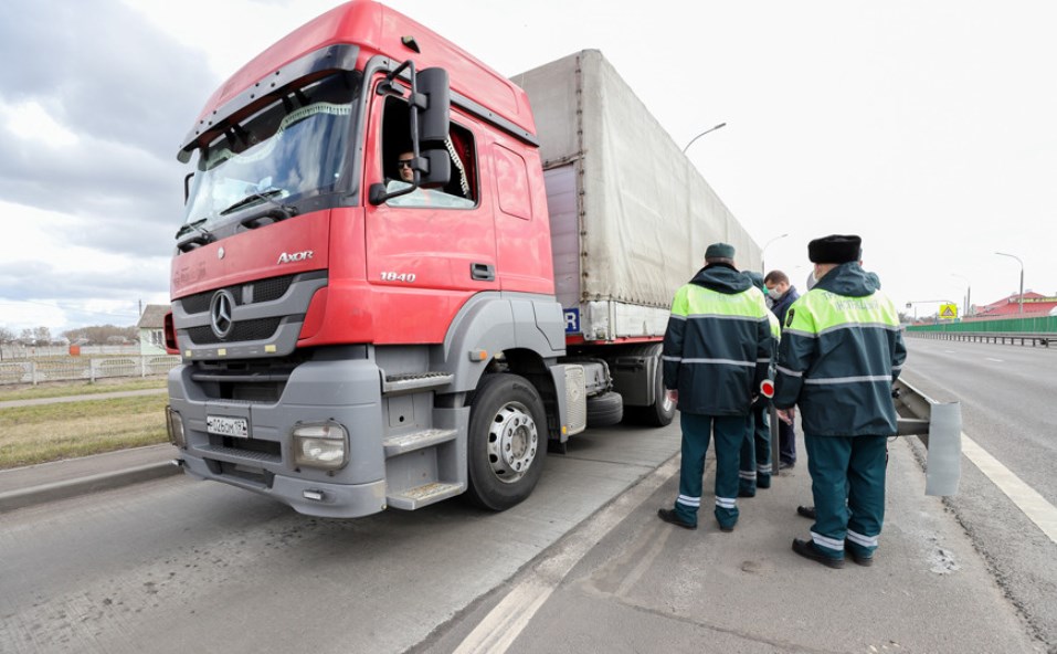 Российские перевозчики просят решить проблему транзита по Беларуси