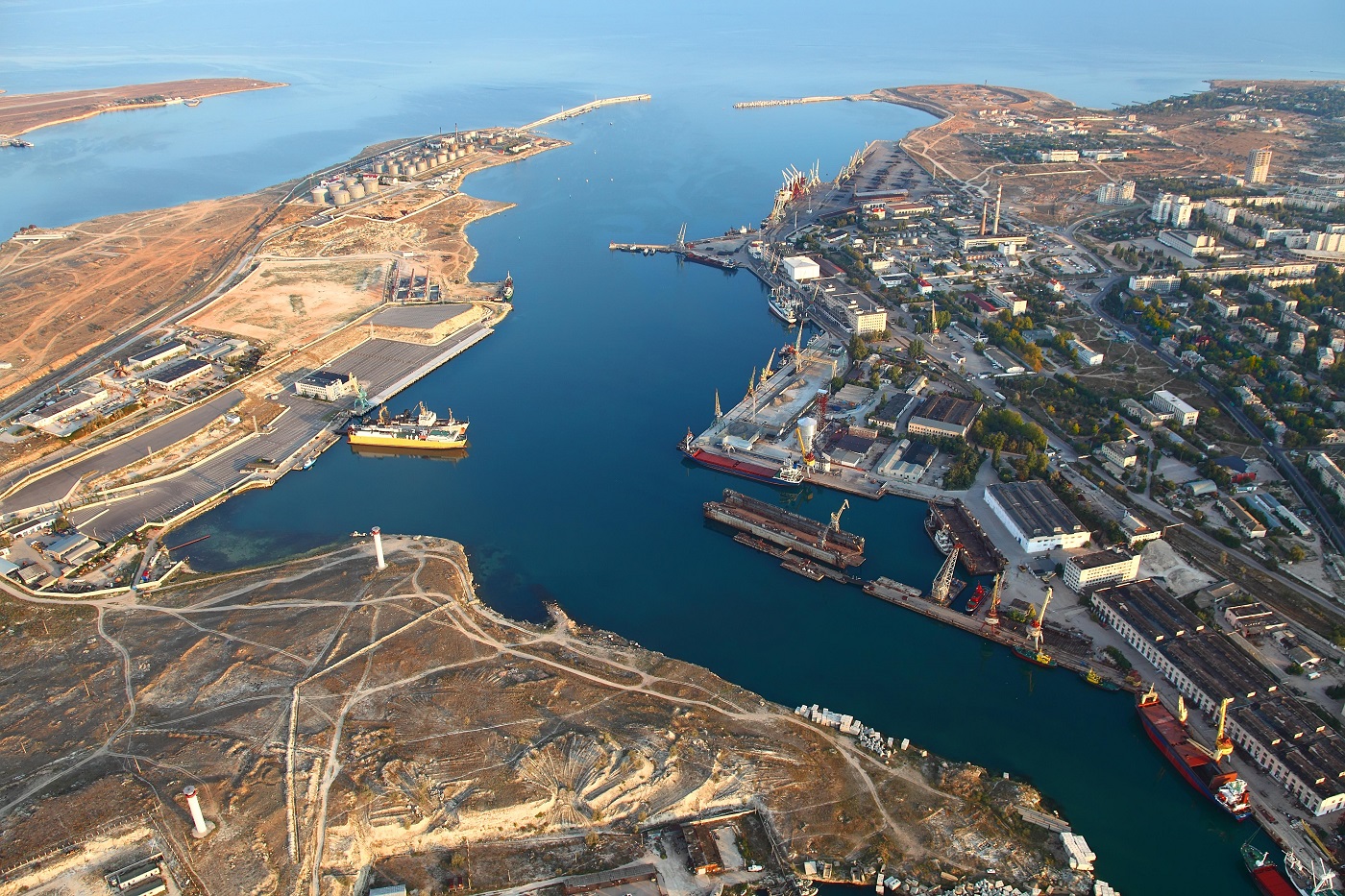 Севастополь предложил альтернативное решение по передаче порта в собственность РФ