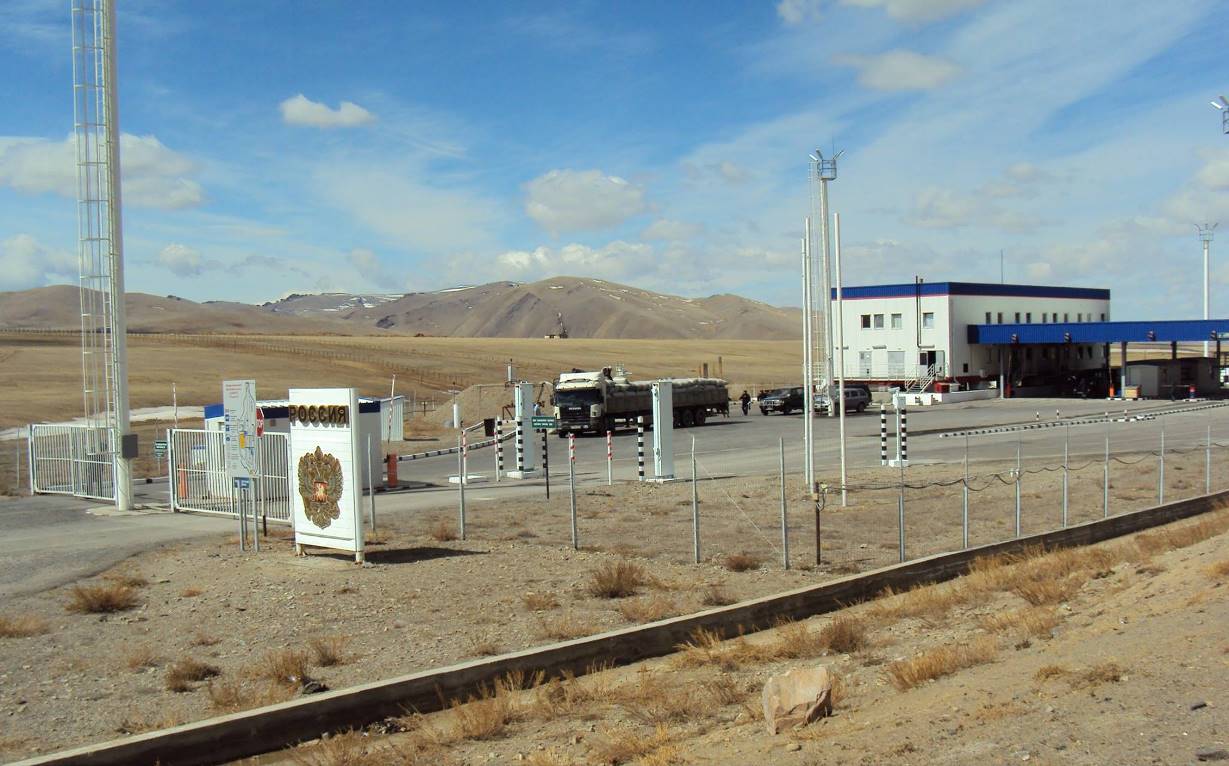Монголия ограничивает работу еще двух пунктов пропуска на границе с Россией
