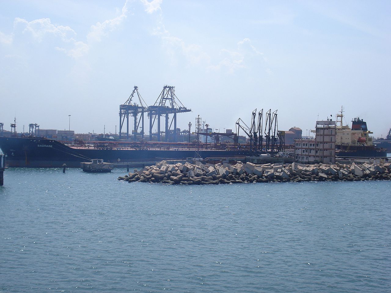 В Индии заработала первая портовая свободная экономическая зона