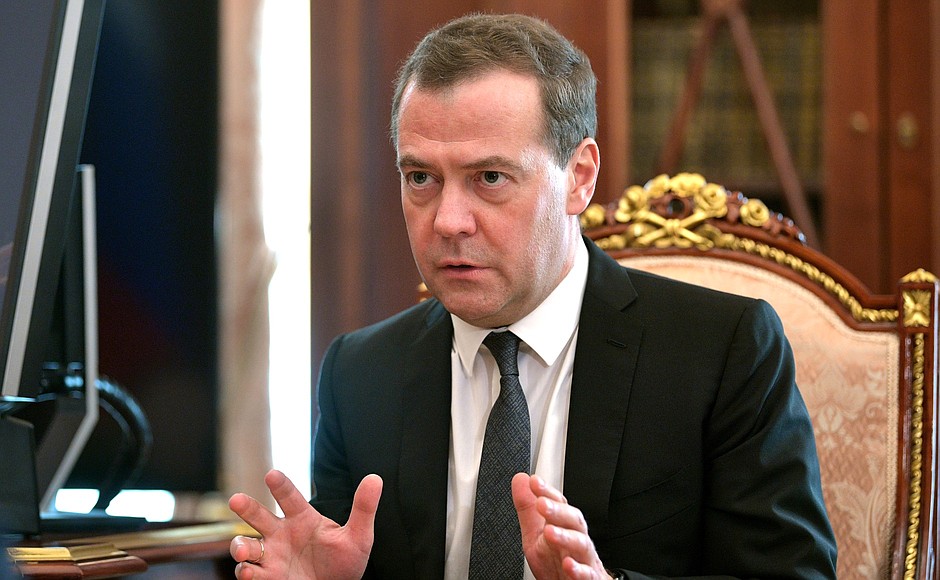 Россия и Китай планируют выйти на уровень 200 млрд. долларов взаимного товарооборота к 2024 году Россия и Китай планируют выйти на уровень 200 млрд. долларов взаимного товарооборота к 2024 году