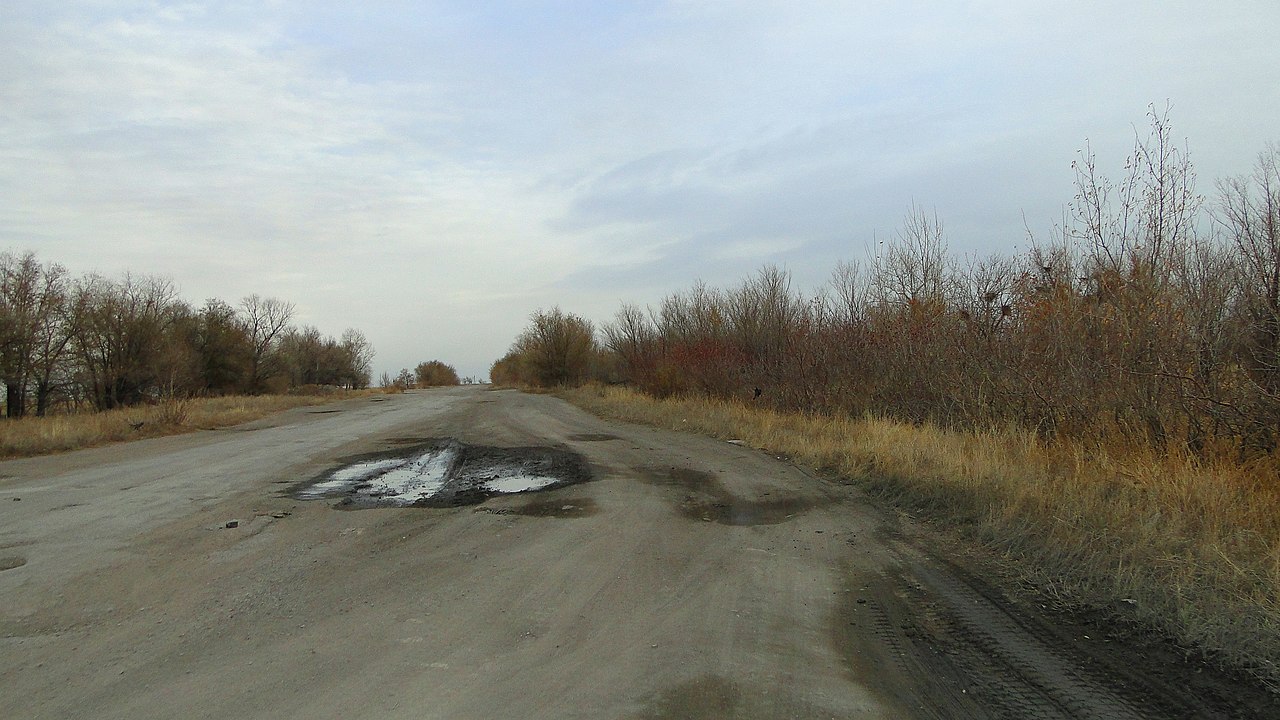 Весенние ограничения для грузовиков введены в Казахстане и Беларуси