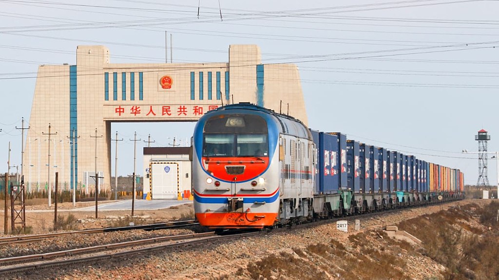 Пункты пропуска на границе Китая с Казахстаном закроются на три дня