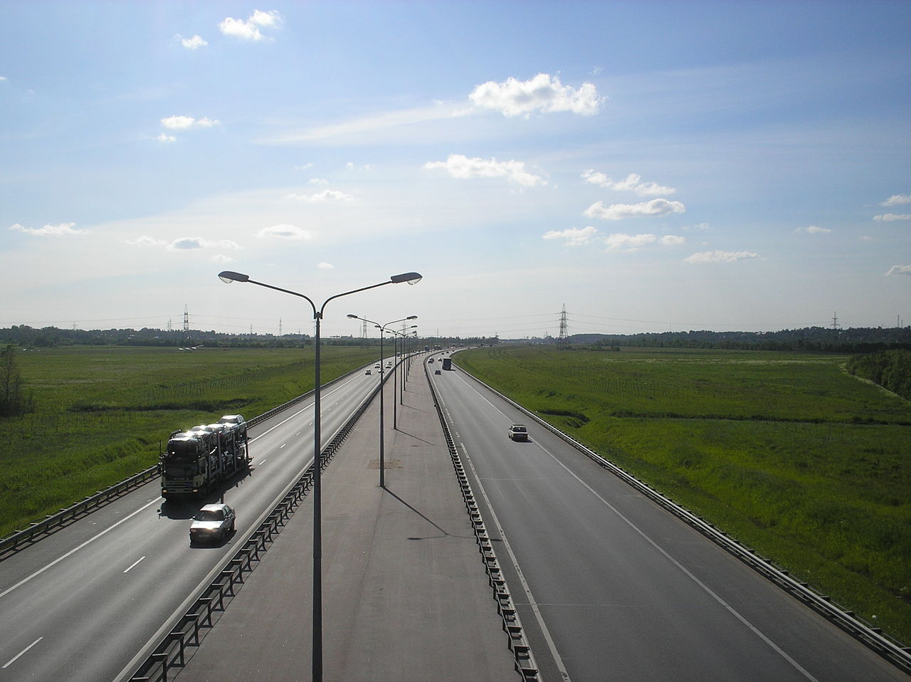 С 23 сентября на участке внутреннего кольца КАД между Рябовским и Колтушским шоссе перекроют две полосы движения