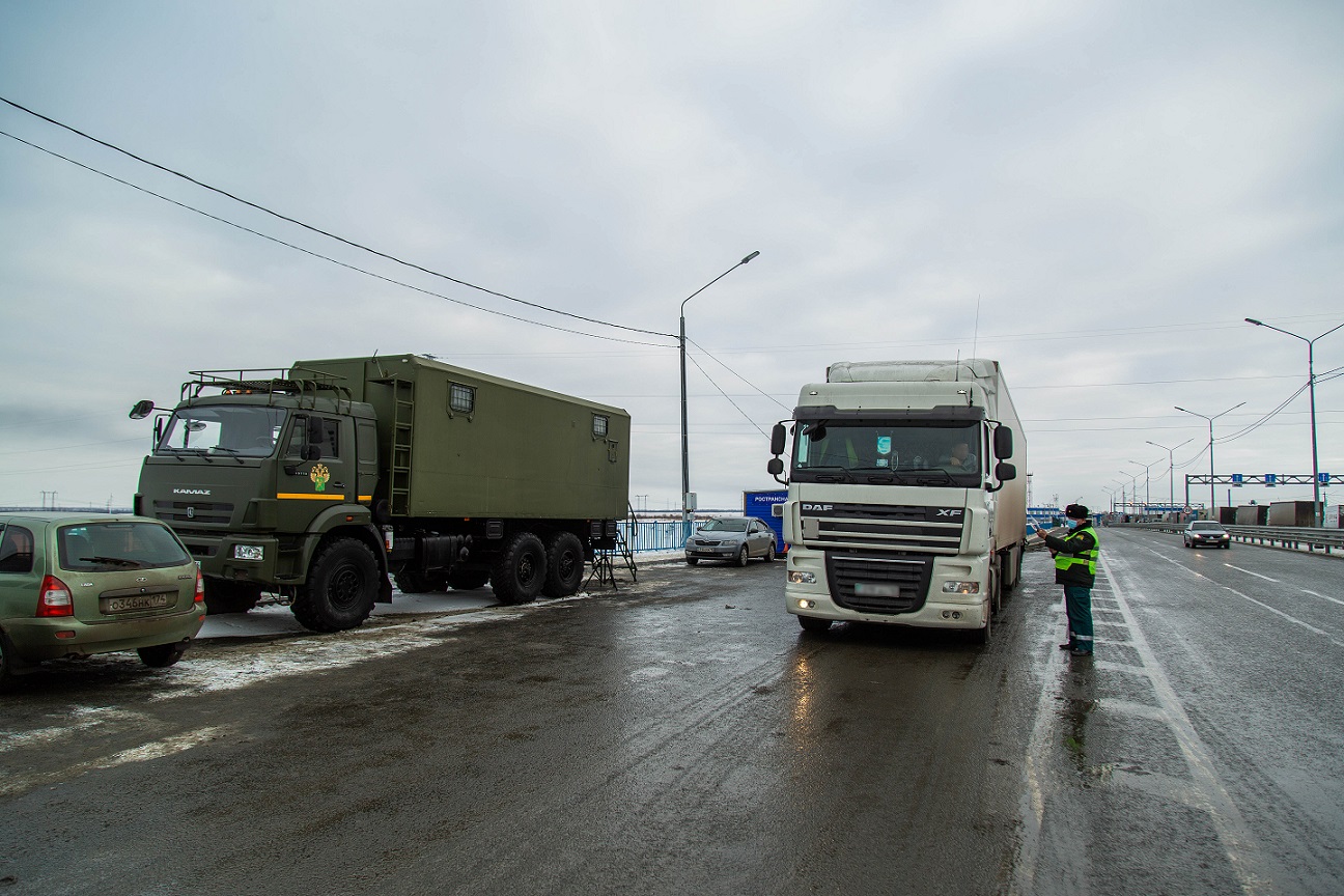 Мобильные группы ФТС смогут останавливать грузовики по всей стране