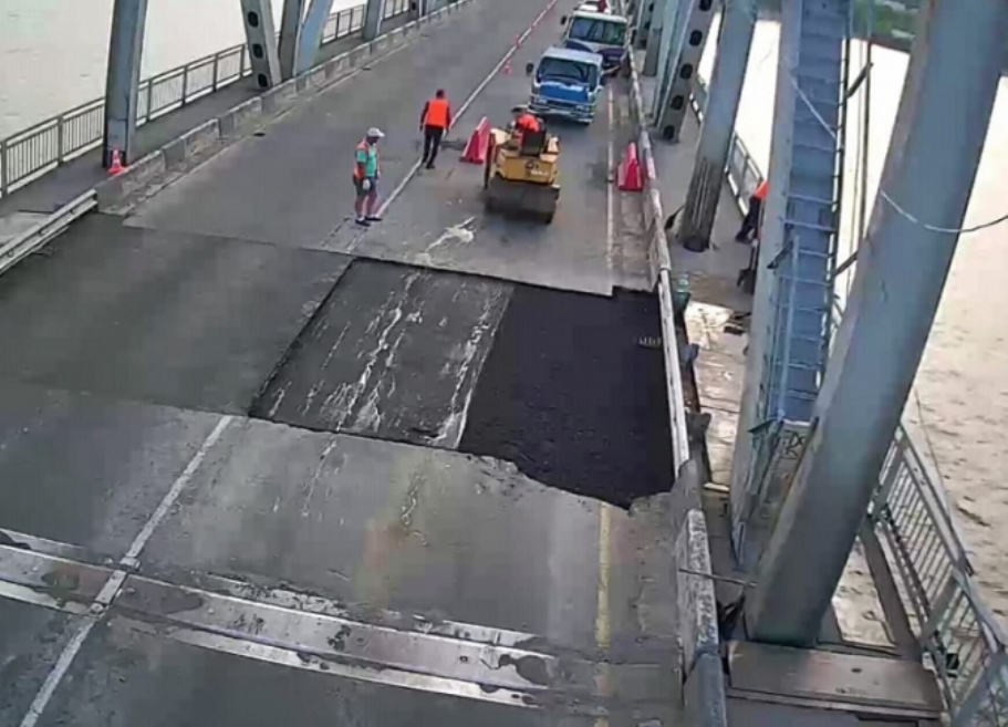 Мост через Зею в Благовещенске откроют для грузовиков от 10 тонн