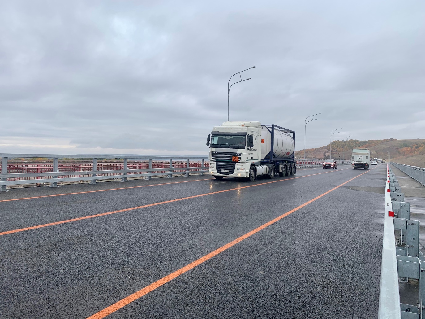В Татарстане открыли рабочее движение по новому мосту через Свиягу