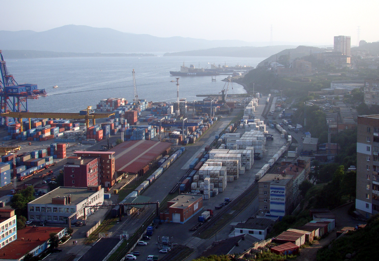 На модернизацию контейнерного терминала во Владивостоке могут выделить 700 млн. рублей