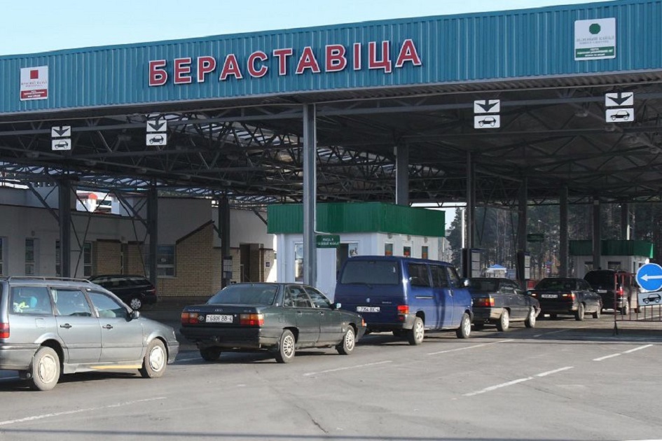При въезде в Беларусь вводится обязательная дезинфекция транспорта
