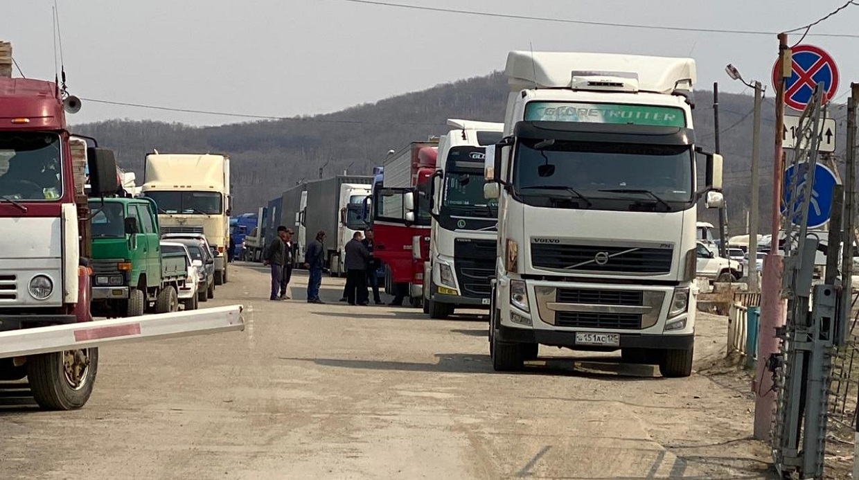 在滨海边疆区，交通通过俄中边境检查站恢复