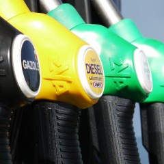 РТС предупреждает о риске роста оптовых цен на топливо с 2022 года