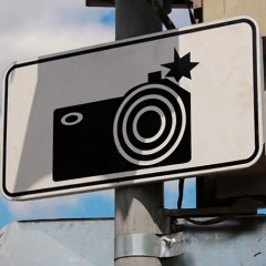 ОНФ предложил МВД ввести новые дорожные знаки, предупреждающие водителей о камерах
