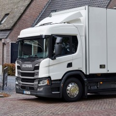 Scania начинает производство подзаряжаемых гибридных грузовиков