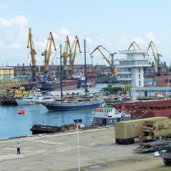 Запущено контейнерное сообщение между портами Одессы и Поти
