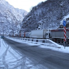 Военно-Грузинскую дорогу открыли для грузовиков
