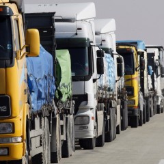 Министерство промышленности и торговли выступило за отмену пропусков для торговых грузовиков в регионах