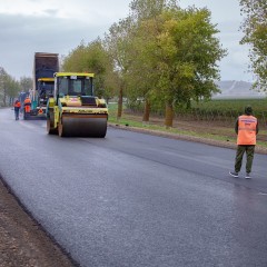 Глава Крыма пообещал не допускать к ремонту дорог подрядчиков, не уложившихся в сроки