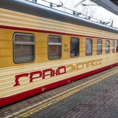 Запуск 9 поездов в Крым, запланированный на весну, переносится из-за коронавируса