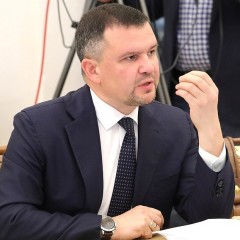 Вице-премьер Максим Акимов