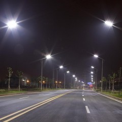 На дорогах ХМАО в 2020 году проведут 30 км линий освещения